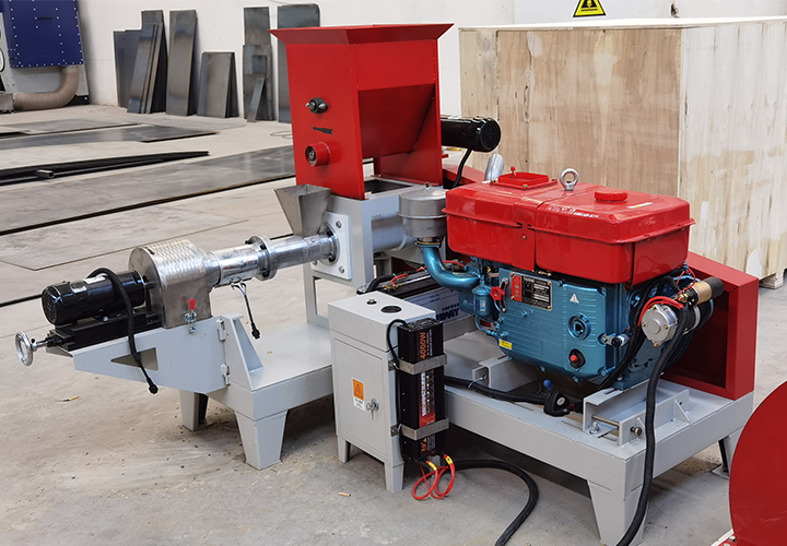 LM70 Diesel Fish Feed Pellet Machine to Bangladesh